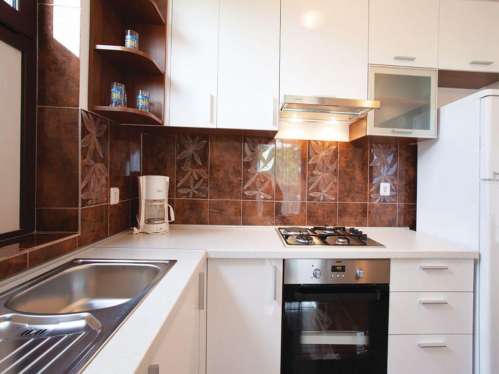 Apartments Vesna ปิเนซิตซี ภายนอก รูปภาพ