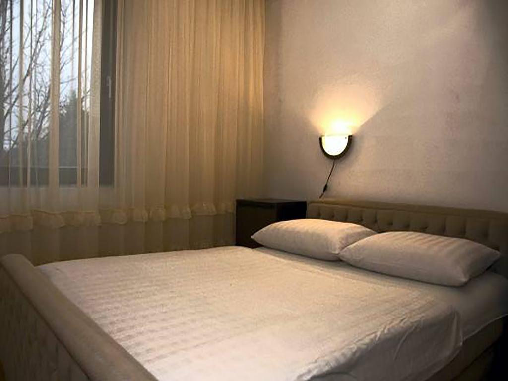 Apartments Vesna ปิเนซิตซี ภายนอก รูปภาพ
