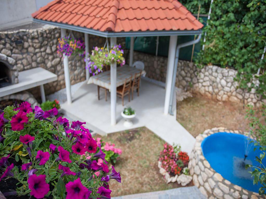 Apartments Vesna ปิเนซิตซี ภายนอก รูปภาพ